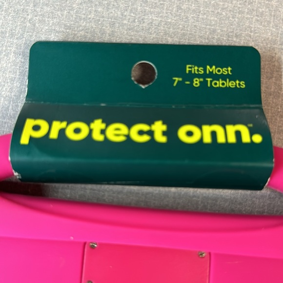 NWT tablet cover - Picture 4 of 4